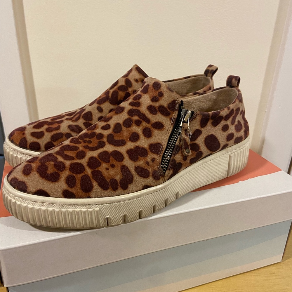 LAST CALL🎉🎉 SOUL by Naturalizer cheetah print. Size 8.5